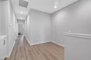 135 Farmhouse Dr, Simi Valley, CA 93065 - Photo 19