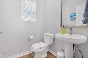 135 Farmhouse Dr, Simi Valley, CA 93065 - Photo 17