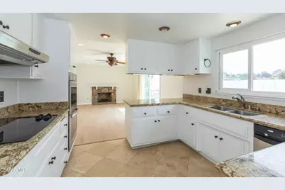276 Knollwood Drive, Newbury Park, CA 91320 - Photo 17