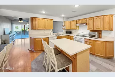 3021 Travis Avenue, Simi Valley, CA 93063 - Photo 9