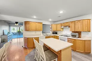 3021 Travis Ave, Simi Valley, CA 93063 - Photo 9