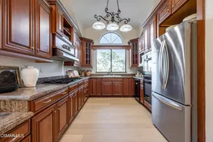 360 Camino De Celeste, Thousand Oaks, CA 91360 - Photo 13