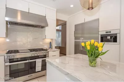 850 Ellesmere Way, Oak Park, CA 91377 - Photo 9