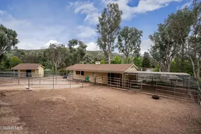 351 Buckboard Circle, Simi Valley, CA 93065 - Photo 43