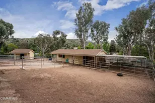 351 Buckboard Cir, Simi Valley, CA 93065 - Photo 43