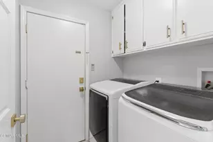 11894 Darby Ave, Porter Ranch, CA 91326 - Photo 17