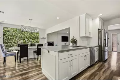 19130 Sylvan Street, Tarzana, CA 91335 - Photo 15