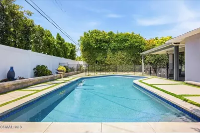 19130 Sylvan Street, Tarzana, CA 91335 - Photo 27