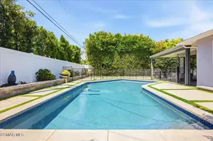 19130 Sylvan St, Tarzana, CA 91335 - Photo 27