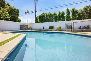 19130 Sylvan St, Tarzana, CA 91335 - Photo 29