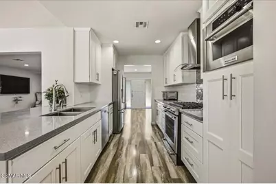 19130 Sylvan Street, Tarzana, CA 91335 - Photo 19