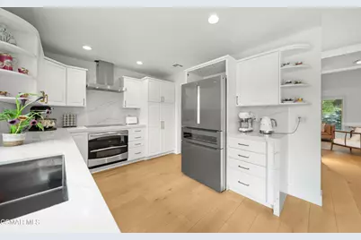 1690 Stoddard Avenue, Thousand Oaks, CA 91360 - Photo 13