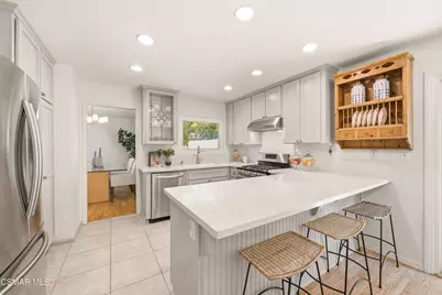 298 Trailside Court, Newbury Park, CA 91320 - Photo 23