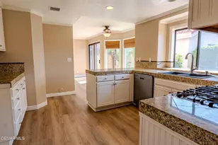 2704 Simi Hills Ln, Simi Valley, CA 93063 - Photo 9