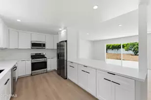 1554 Ahart St, Simi Valley, CA 93065 - Photo 9