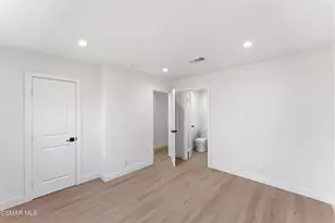 1554 Ahart St, Simi Valley, CA 93065 - Photo 23