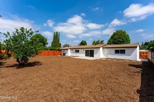 1554 Ahart St, Simi Valley, CA 93065 - Photo 27