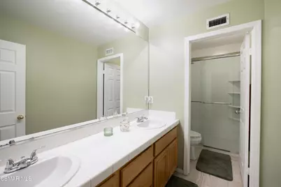 2094 Creekridge Avenue, Simi Valley, CA 93065 - Photo 17