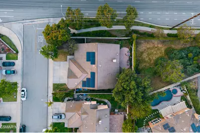 2094 Creekridge Avenue, Simi Valley, CA 93065 - Photo 39