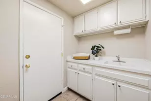 2538 Sandycreek Dr, Westlake Village, CA 91361 - Photo 19