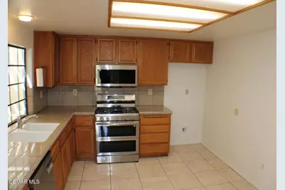 704 Wind Willow Way, Simi Valley, CA 93065 - Photo 13