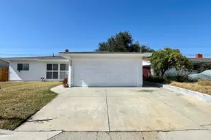 305 Sherman Ave, Moorpark, CA 93021 - Photo 3