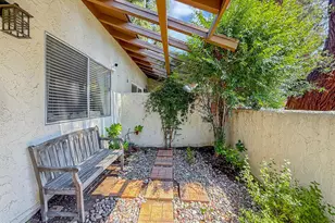 1128 Canterford Cir, Westlake Village, CA 91361 - Photo 3