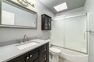 1128 Canterford Cir, Westlake Village, CA 91361 - Photo 21