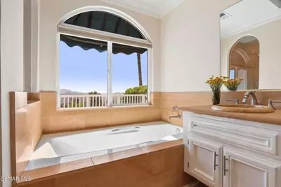 22100 Dardenne Street, Calabasas, CA 91302 - Photo 37