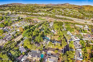 2340 Calle Malvon, Thousand Oaks, CA 91360 - Photo 41