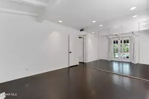 22438 Venido Rd, Woodland Hills, CA 91364 - Photo 13