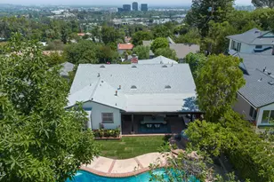 22438 Venido Rd, Woodland Hills, CA 91364 - Photo 25