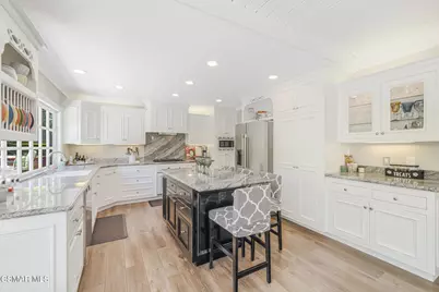 1040 Finrod Court, Westlake Village, CA 91361 - Photo 17