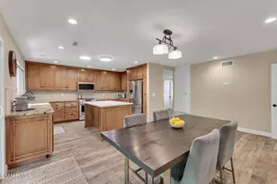 62 Lucero St, Thousand Oaks, CA 91360 - Photo 9