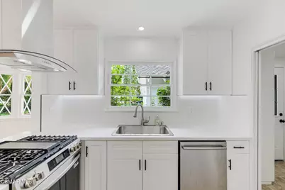 20550 De Forest Street, Woodland Hills, CA 91364 - Photo 15