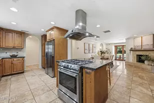897 Old Farm Rd, Thousand Oaks, CA 91360 - Photo 13