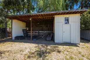 897 Old Farm Rd, Thousand Oaks, CA 91360 - Photo 35