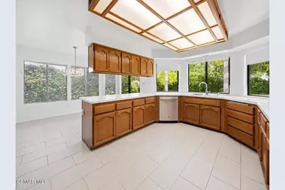 5627 Middle Crest Drive, Agoura Hills, CA 91301 - Photo 13
