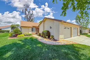 42203 Village 42, Camarillo, CA 93012 - Photo 1