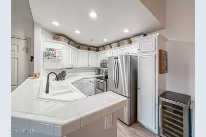 5837 Oak Bend Lane #302, Oak Park, CA 91377 - Photo 9