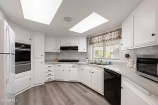 51 St Charles Ct, Newbury Park, CA 91320 - Photo 15