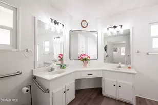 51 St Charles Ct, Newbury Park, CA 91320 - Photo 25