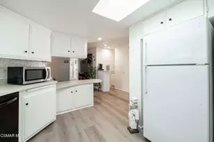 51 St Charles Ct, Newbury Park, CA 91320 - Photo 17