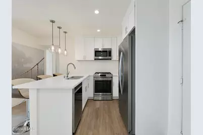 5535 Canoga Avenue #320, Woodland Hills, CA 91367 - Photo 3