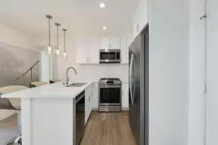5535 Canoga Ave, Woodland Hills, CA 91367 - Photo 3