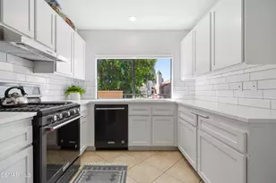 211 McAfee Ct, Thousand Oaks, CA 91360 - Photo 17