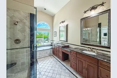 2805 Queens Way, Thousand Oaks, CA 91362 - Photo 17