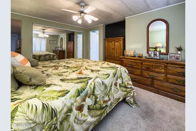 104 La Fortuna, Newbury Park, CA 91320 - Photo 25