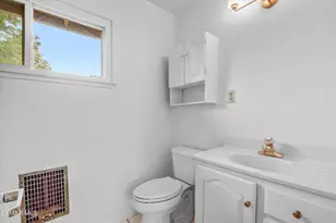 17247 Donmetz St, Granada Hills, CA 91344 - Photo 15