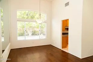 327 Savoy Ct, Oak Park, CA 91377 - Photo 7